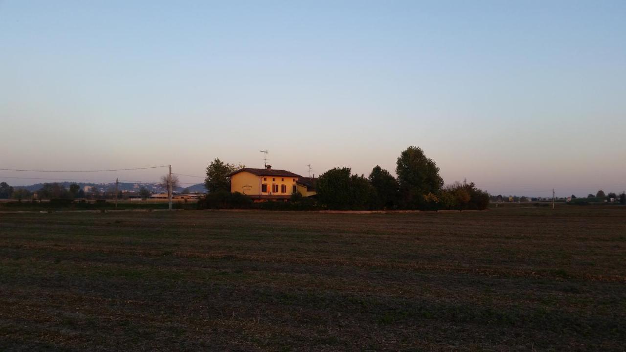לינה וארוחת בוקר קסטיליונה דלה סטיביירה La Cascina Di Alice מראה חיצוני תמונה